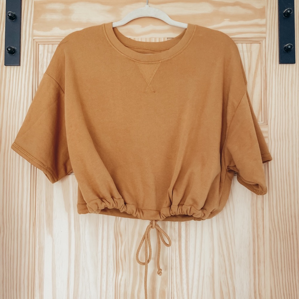 American Eagle cropped sweater tie bottom